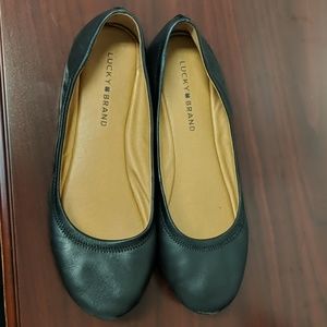 EUC black ballet flats!